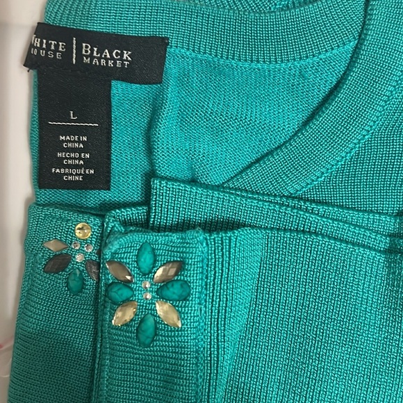 NEW 🤩 White Black Women's Cropped Green Sweater, Sz L . - Picture 6 of 6